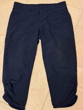 Eddie Bauer Navy Capri Pants